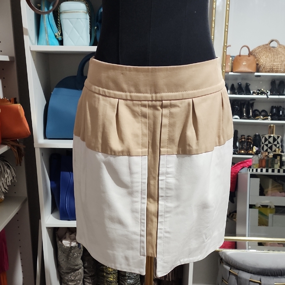 Leifsdottir Beige and White Pleated Mini Skirt